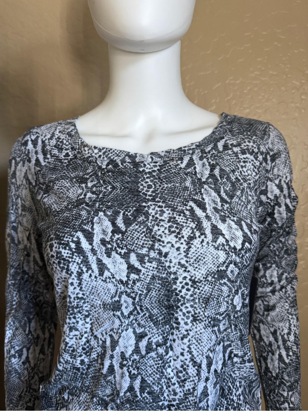 Guess top medium - Picture 8 of 8